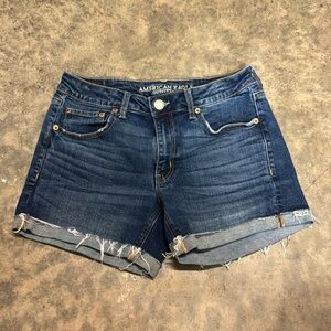 AE tomgirl midi shorts size 6